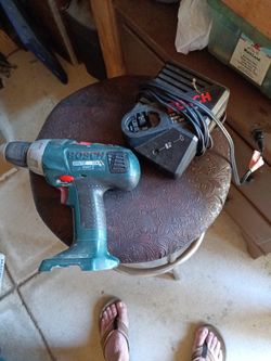 Half Inch Bosch Hammer Drill 14.4 Volt Battery 7.2 To 24 Volt Bosch Battery Charger No Battery Price Drop 20 Bucks