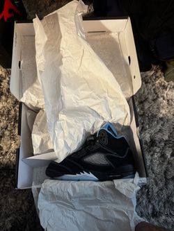 Air Jordan 5 ‘ university blue’