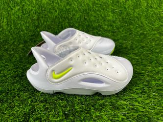 Nike Aqua toddler Sandals size 8