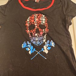 Red White And Blue STAR SKULL TSHIRT With Roses 🌹 