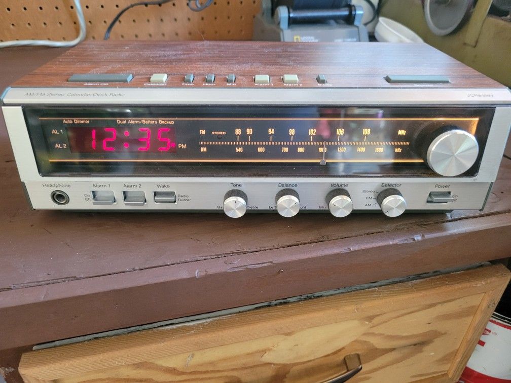 Vintage Clock Radio