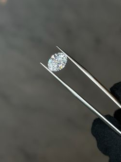 2.01CT Oval Lab-Grown Diamond – G/VVS2, IGI Paper