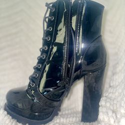 Black Lace-up High Heeled Booties