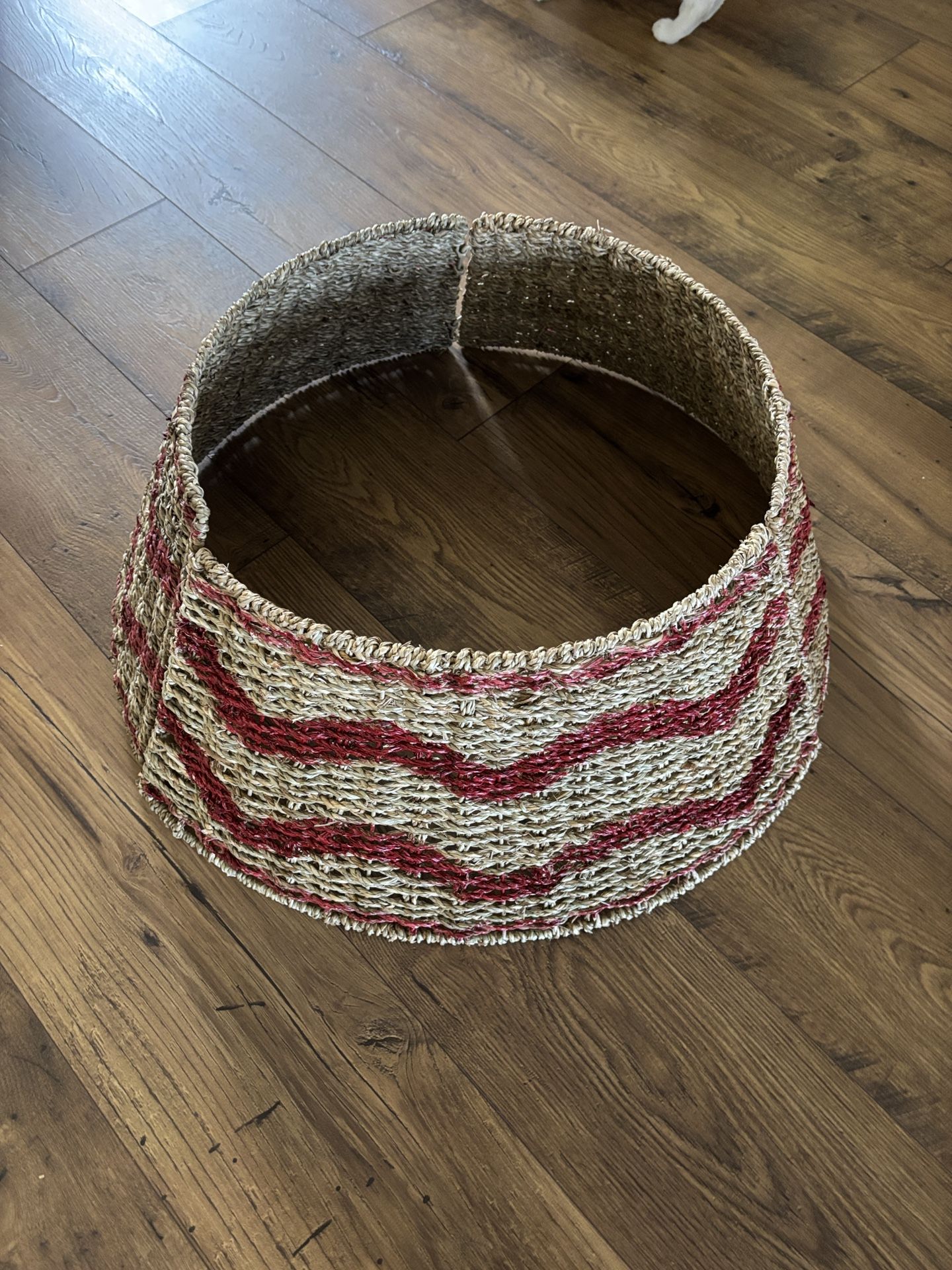 Christmas Tree Skirt-Free