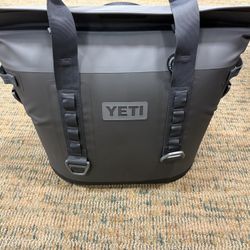 Yeti HOPPER M30 TOTE SOFT COOLER
