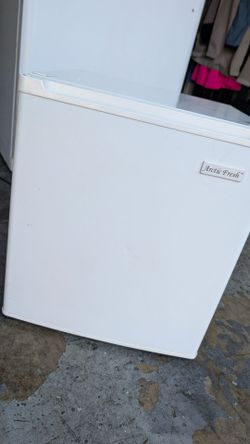Mini fridge