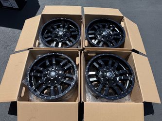 (4) 18” Fuel Wheels - Fuel Sledge D596