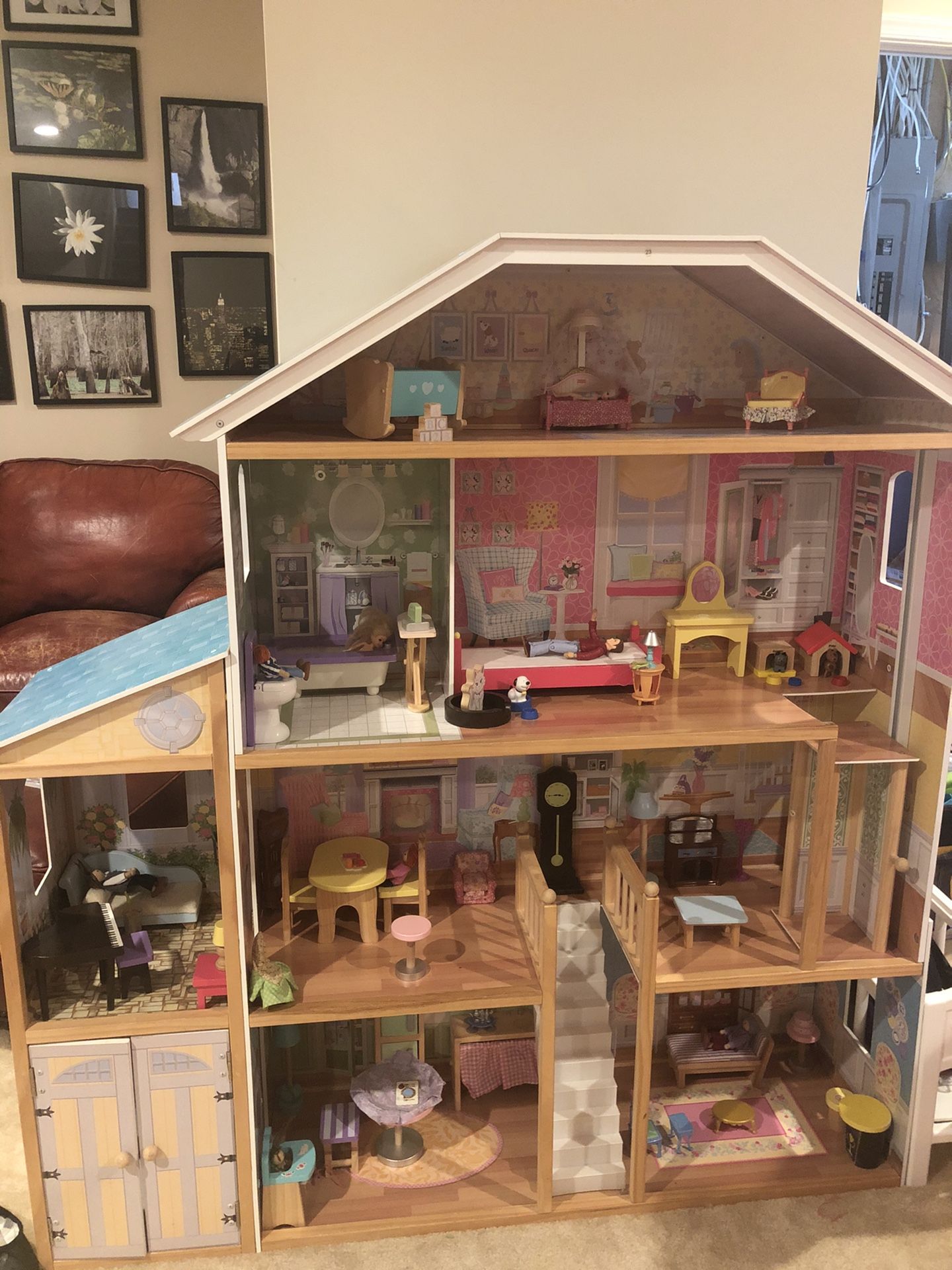 Fully loaded doll house with every room decorated