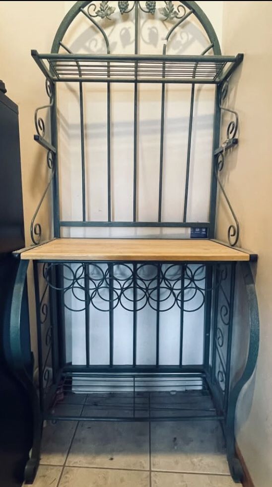 Metal & Wood Bakers Rack