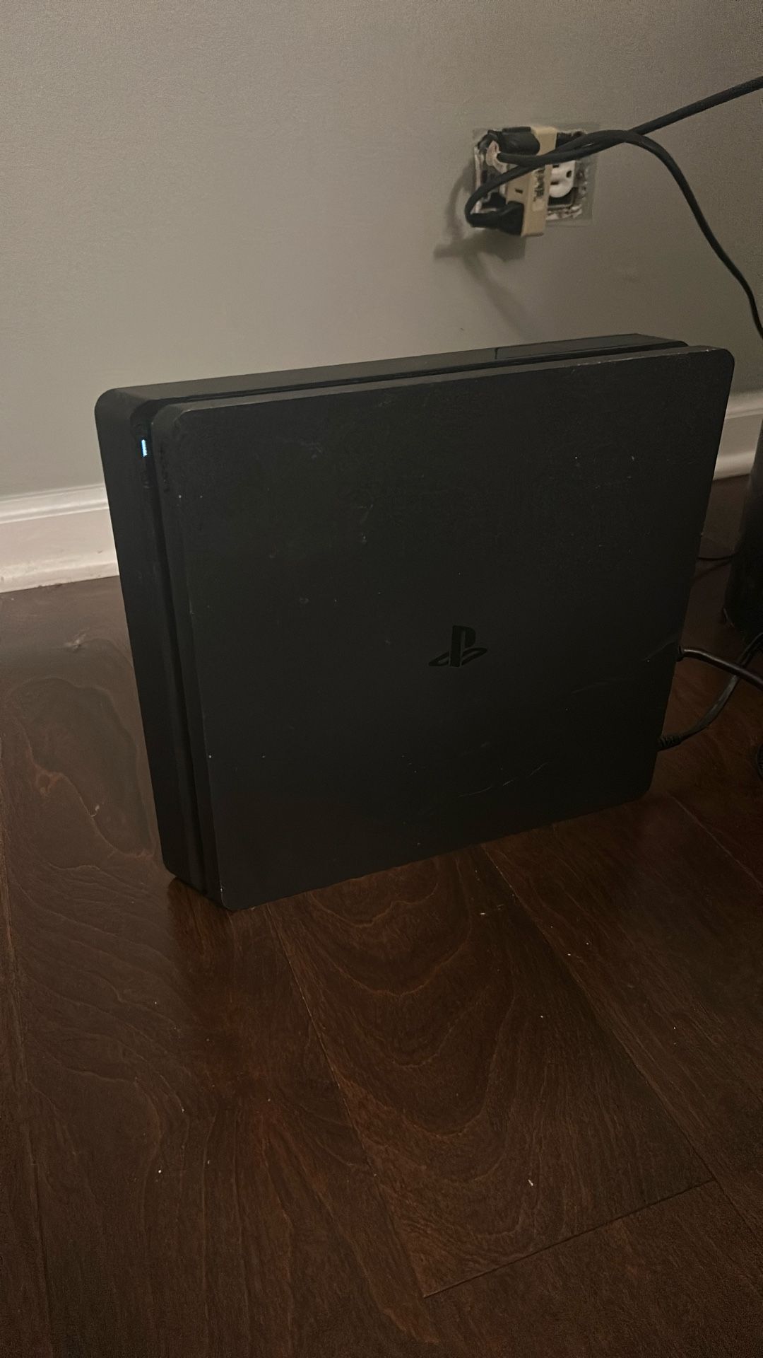 PlayStation 4 (Slim) Bundle – 1TB with Games & Controllers