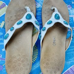 Vionic Women’s Sandals Size 10