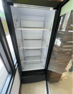 Commercial refrigerator QBD Model CD12H
