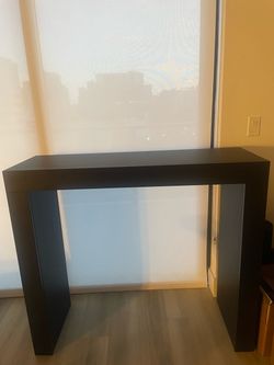 Mobili Fiver Black High Top Table