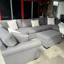 High Quality Gray Sectional With Ottoman 
