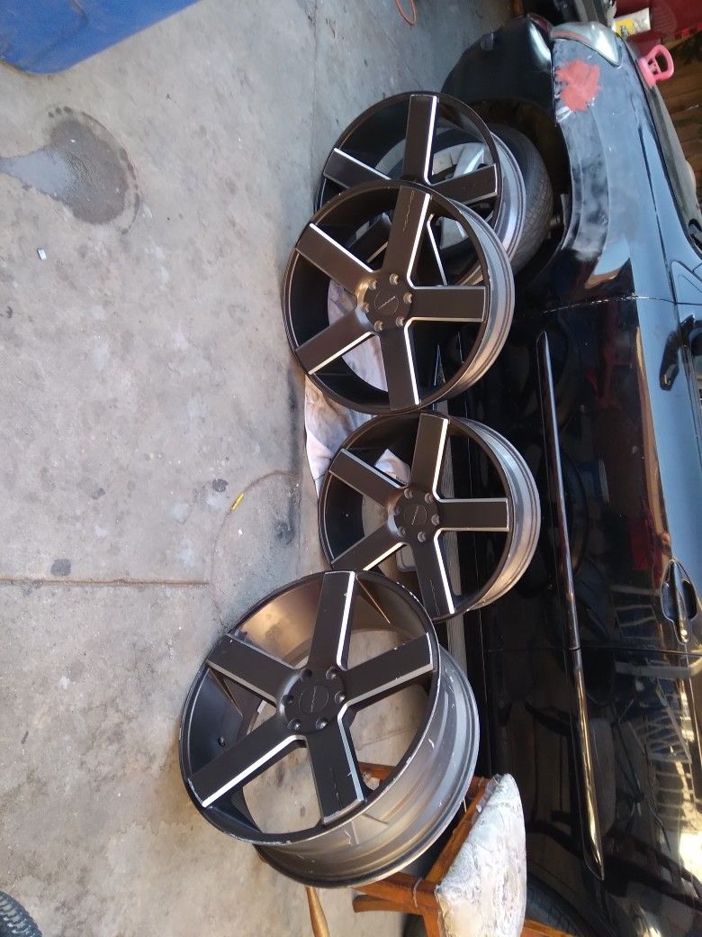 KMC RIMS 24 INCH 6 LUG GM TRUCKS