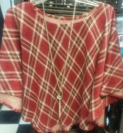 Burgundy plaid poncho (SM/M)