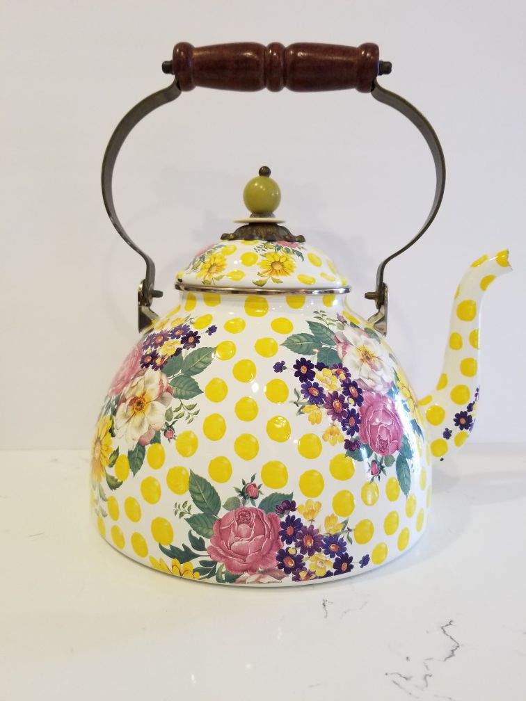 MACKENZIE CHILDS Buttercup Tea Kettle (never used)