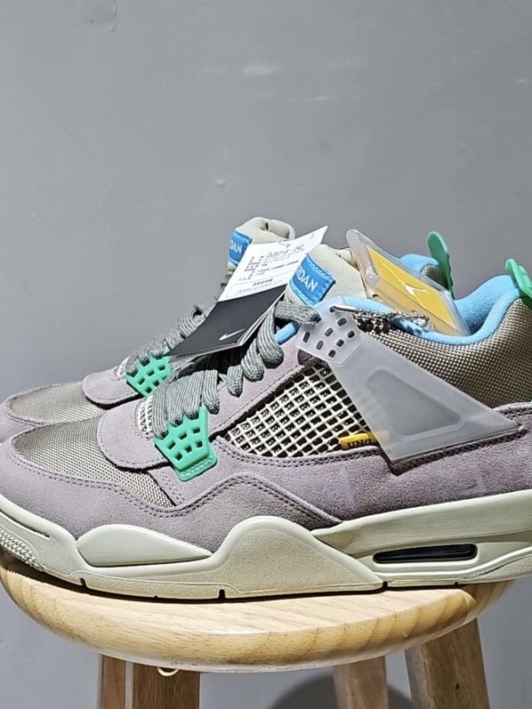 Nike air Jordan 4 taupe haze 30