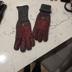 WOMENS/TEENS WARM GLOVES WITH LEATHER ON FRONT AND PALMS  SEE DESCRIPTION 