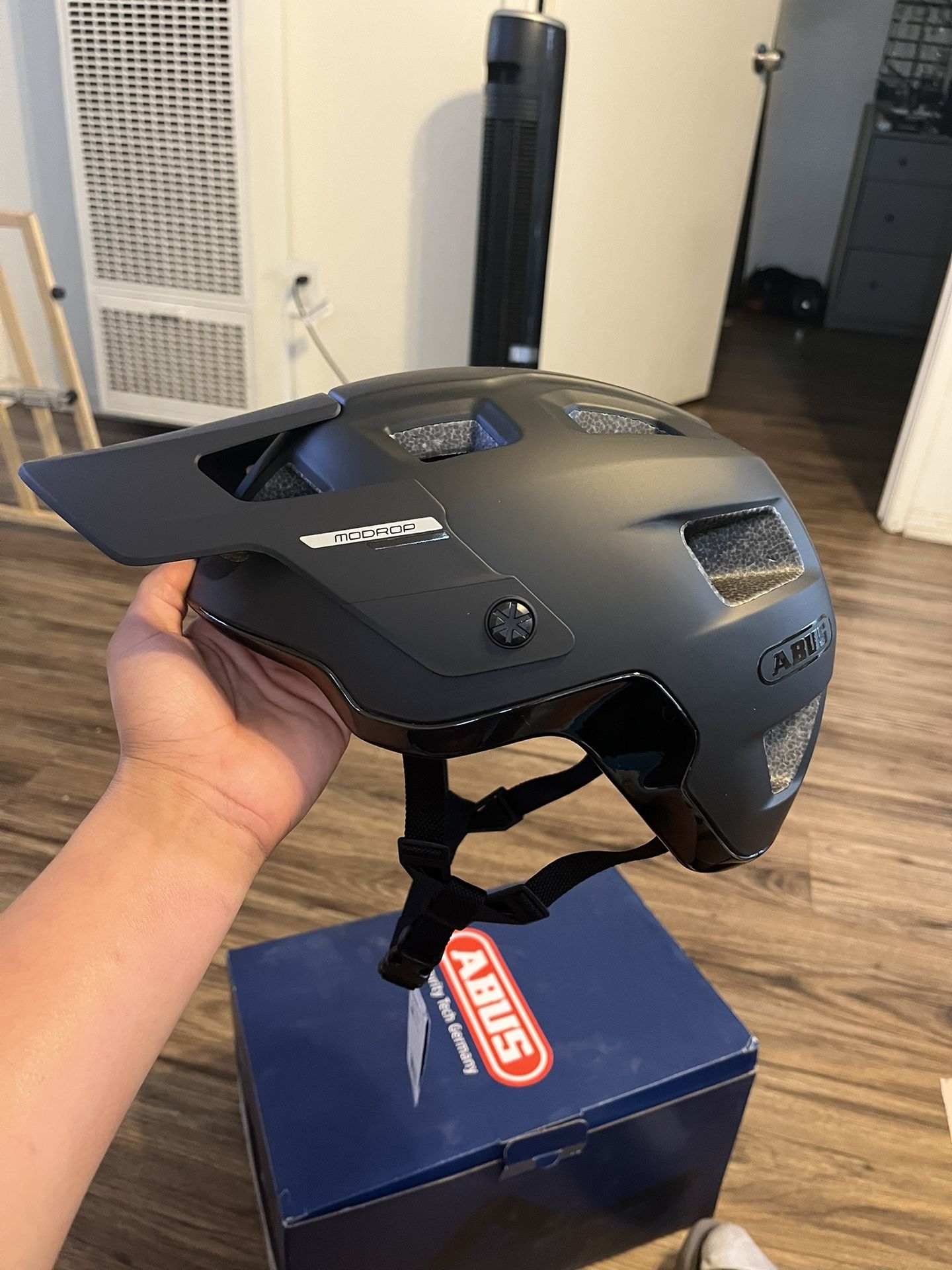 Abus Helmet Modrop