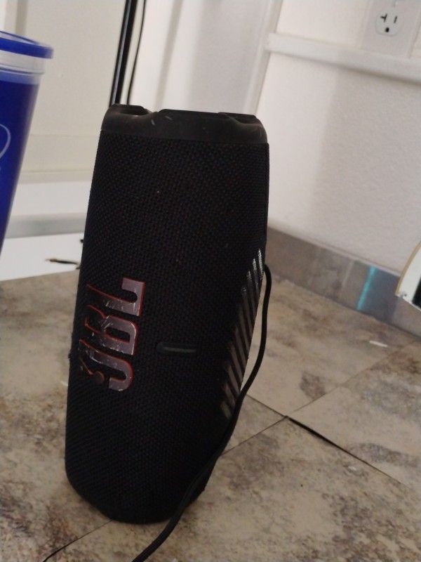 JBL CHARGE 5