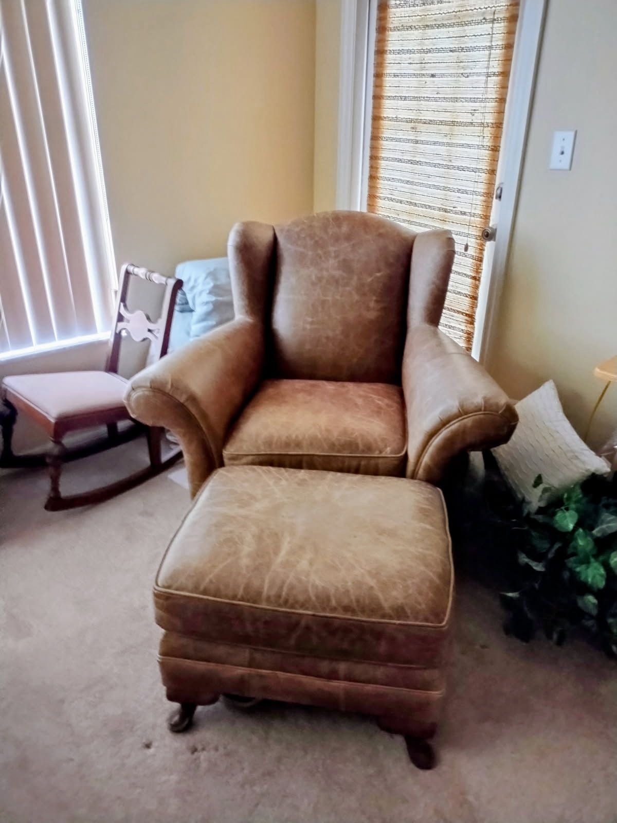 Leather Chair With Ottoman