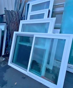 White Vinyl Windows – Multiple Sizes