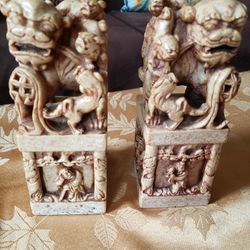 CHINESE SOAPSTONE CARVINGS/STAMPS