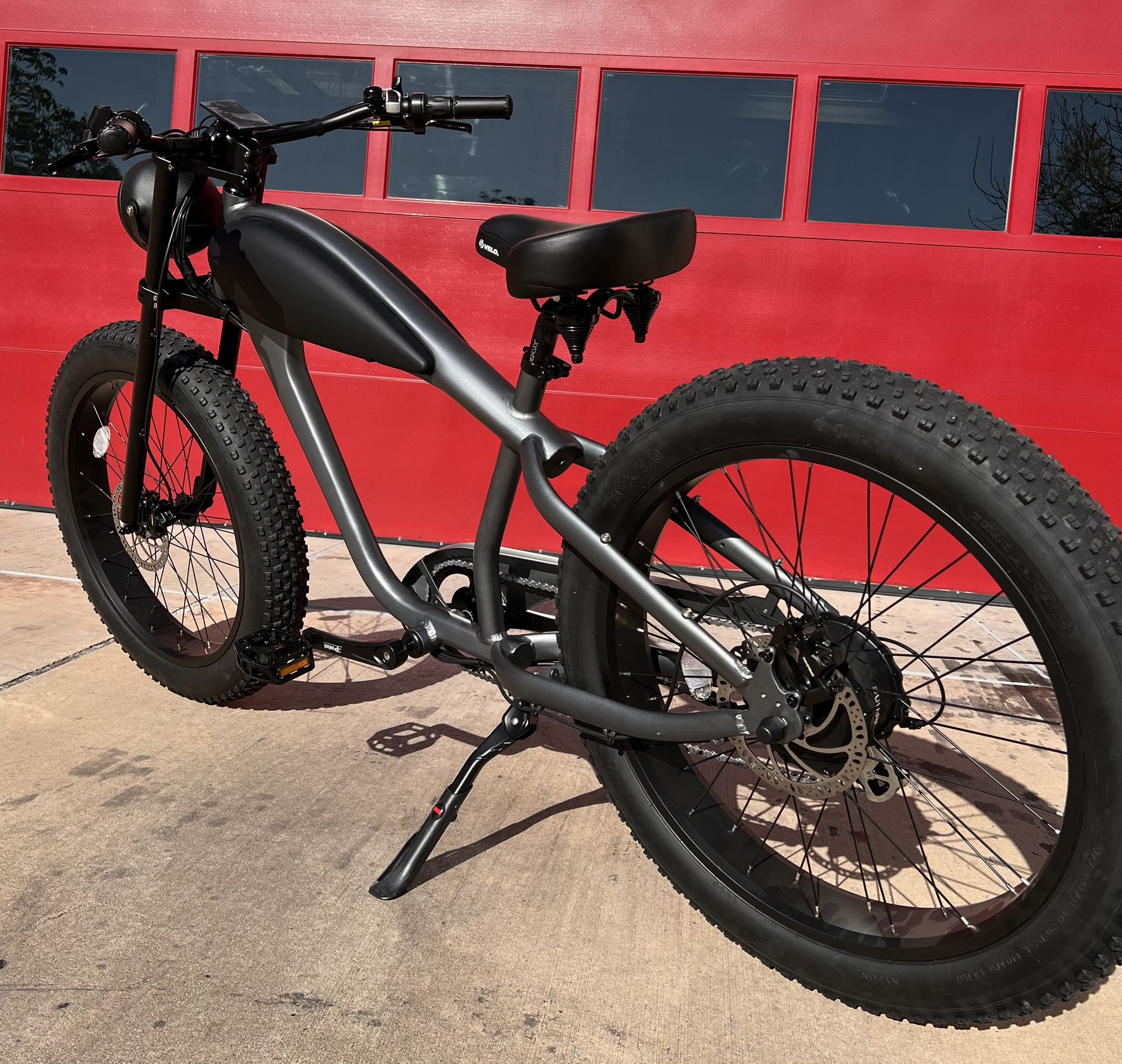 1000 Watt Electric Beach Cruiser Style E-Bike, 28mph, 17.5ah Battery