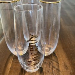 4 Glasses With Gold Accent , Perfect For Mimosas 