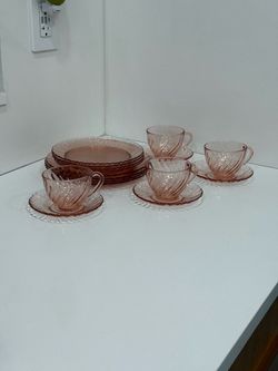 Vintage Arcoroc Rosaline Pink Swirl Glass Dinnerware Set, 16 Pieces Made in France