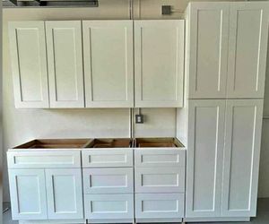 Full Kitchen Cabinets: Base, Wall & Pantry
