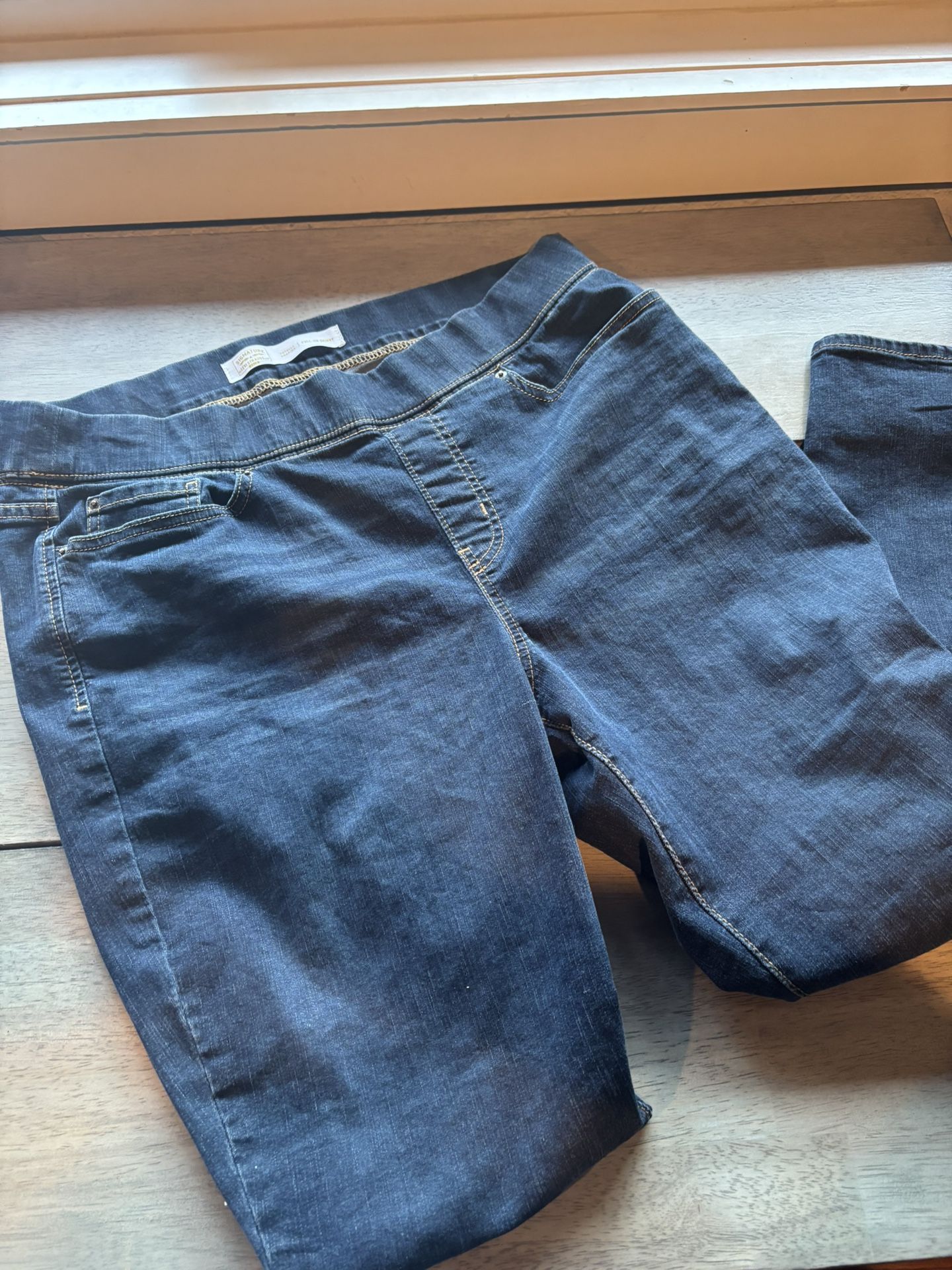 Levi’s sz. 16 Totally Shaping Skinny Jeans
