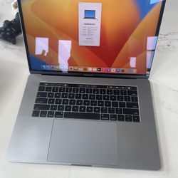 2017 MacBook Pro 15” i7 16GB Ram