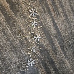 Floral wall decor