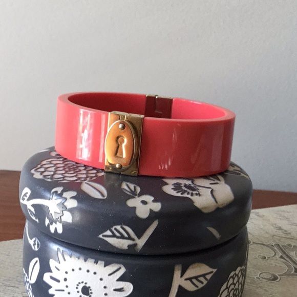 Fossil Coral bangle/bracelet with gold padlock