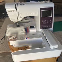Brother SE725 Sewing Machine/Embroidery Machine LIKE NEW