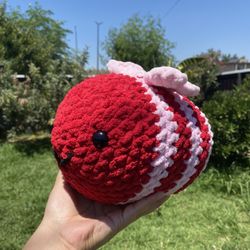 Crochet Bee Plushie