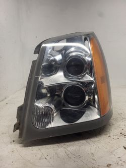 Cadillac SRX driver side headlight assembly