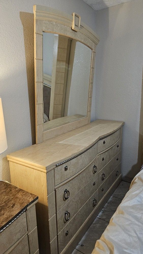 KING SIZE BEDROOM SET