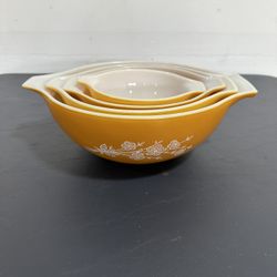 Antique Pyrex Nesting Bowls