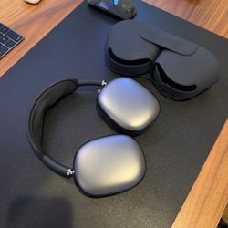 Apple AirPod Max Headphones
