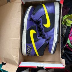 Nike Dunks Laker Edition