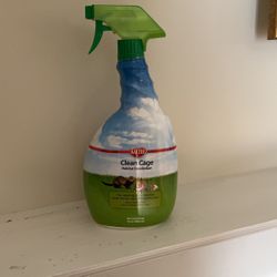 Kaytee Clean Cage Spray 32 ounces (NEW)