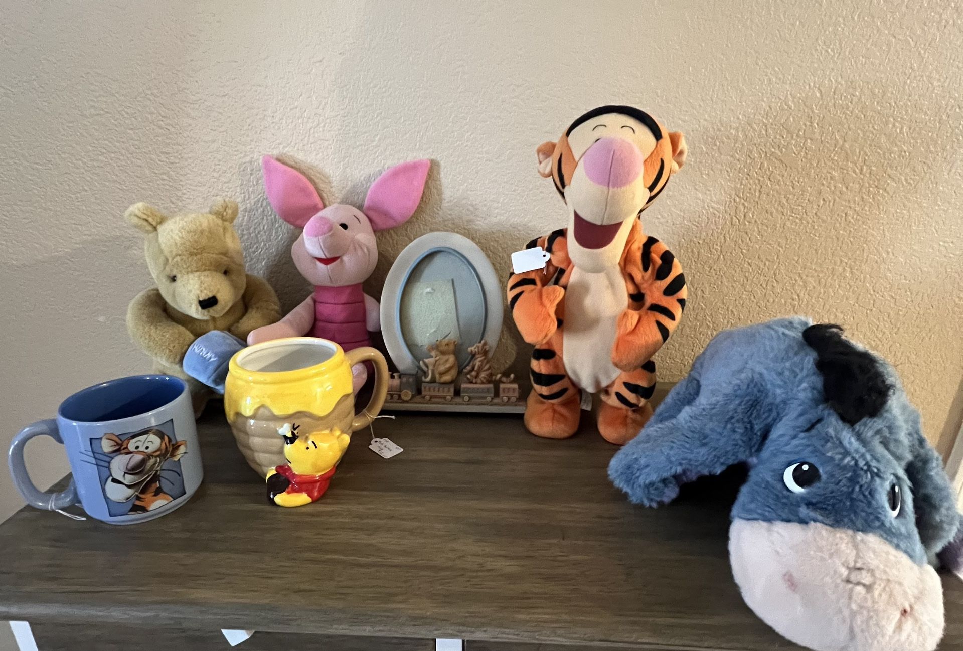 Disney Pooh Bear, Tigger, And Friends