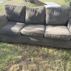 Beautiful Couch Open Up To A Bed 