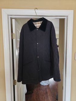 Authentic mens black Burberry Quilted Jacket size XXL