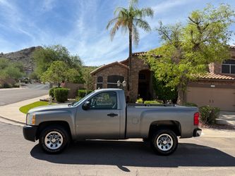 2007 Chevy Silverado 1500 regular cab short bed V8
