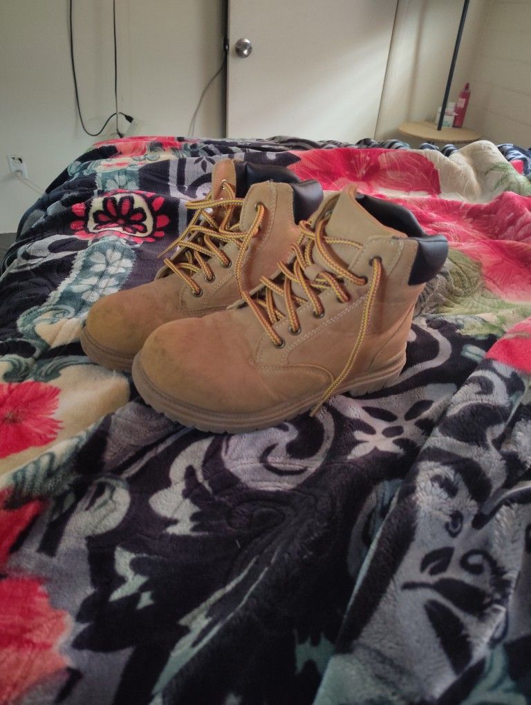 Timberlands Size 3Y $10