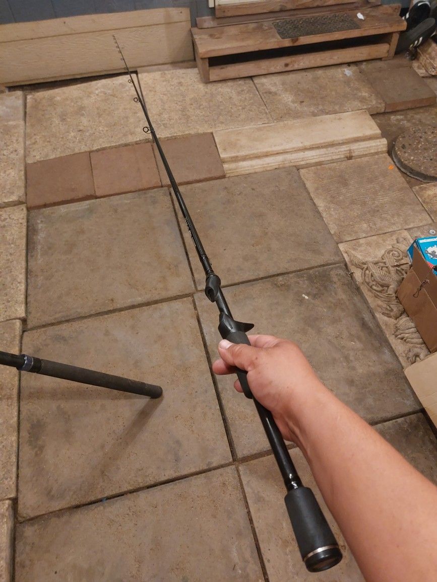 Shimano Crucial Fishing Rod